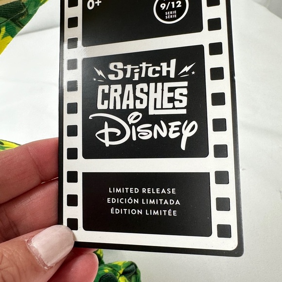 Brand New Stitch Crashes Disney Jungle Book (Limited Edition) - Picture 3 of 6